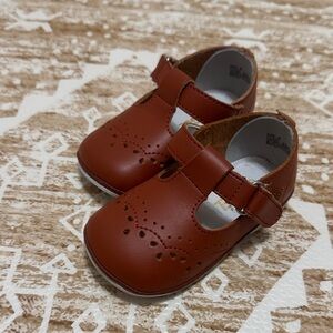 Angel Brown Kids Shoes EUC 4